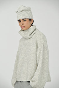 NYLA TURTLE NECK