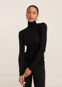 Eva Turtle Neck